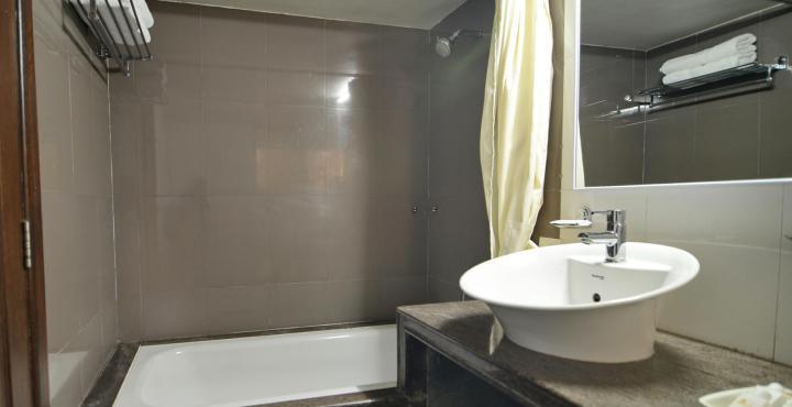 Ambience Executive Hotel Pimpri-Chinchwad Buitenkant foto